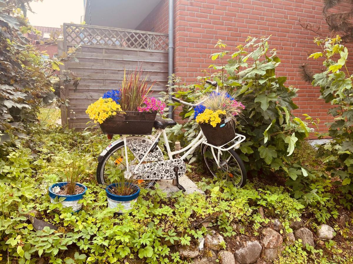 Seelund - Meeresrauschen Lauschen - Ruhiges Sonniges Apartment Mit Garten Und Terrasse Nahe Strand Und Ostsee Schönhagen 외부 사진